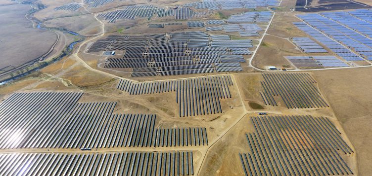 La planta solar ‘La Solanilla’ de FRV, generará energía limpia suficiente para abastecer 35.000 hogares españoles al año